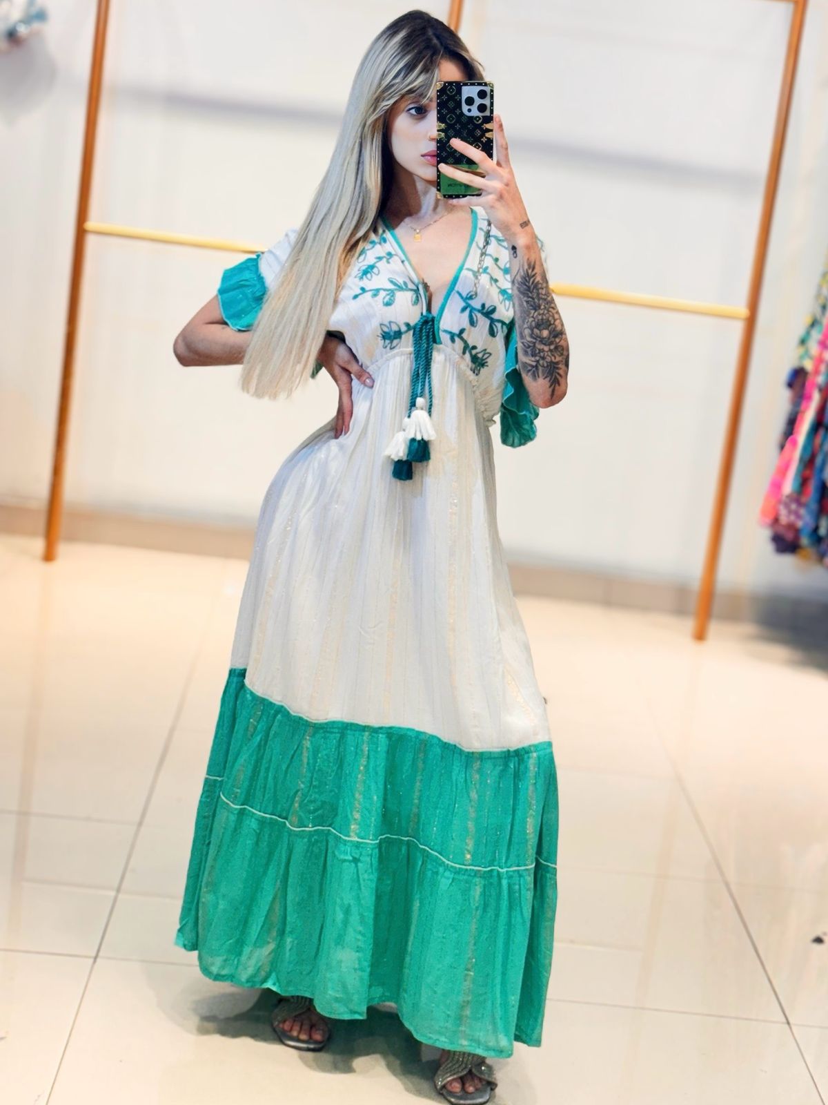 Vestido longo Manga Evasê