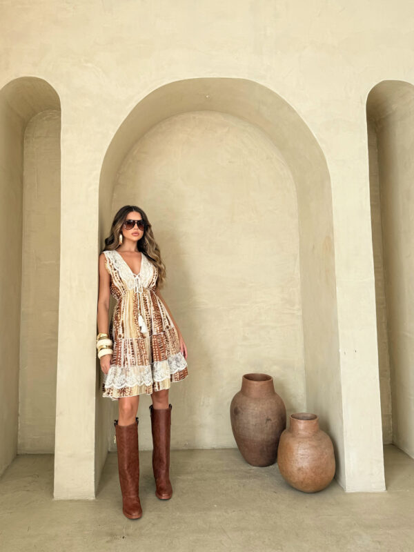 Vestido Curto - Renda Na Barra - Image 2